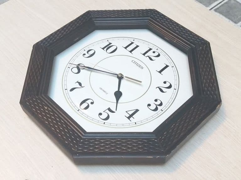 đồng hồ treo tường citizen nhật bản