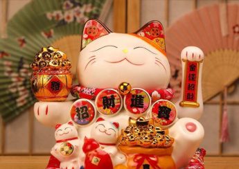 Mèo tài lộc vẫy tay màu trắng MTT05