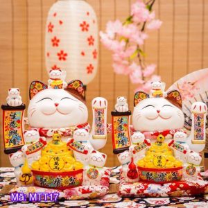 Mèo thần tài vẫy tay